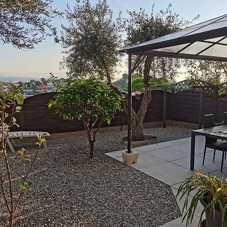 Charmant 2P Au Calme, Jardin, Piscine, Vue Panoramique Et Stationnement Villeneuve-Loubet Ngoại thất bức ảnh