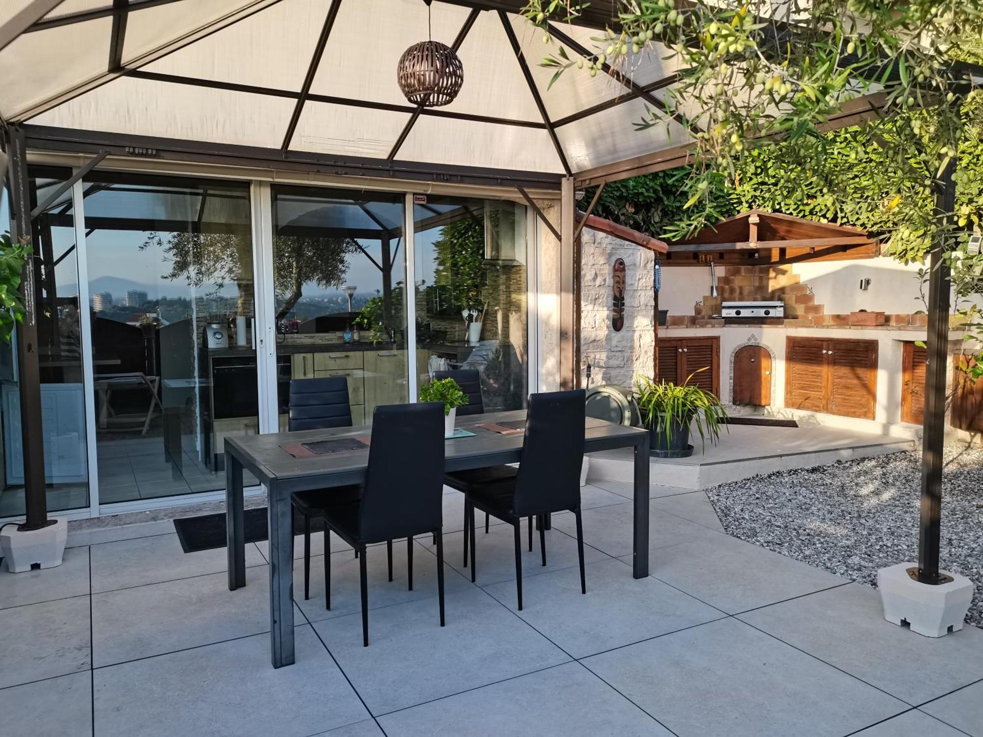 Charmant 2P Au Calme, Jardin, Piscine, Vue Panoramique Et Stationnement Villeneuve-Loubet Ngoại thất bức ảnh
